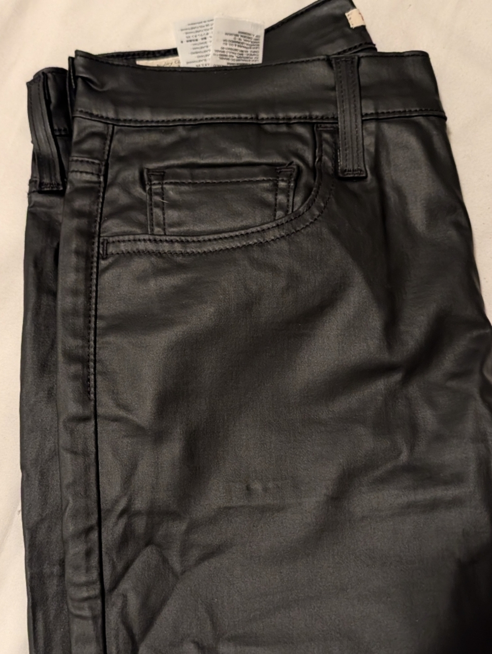 Levi's 724 Premium High Rise Straight Faux Leather Pants in Black 29x32 NWOT - Picture 4 of 16